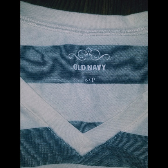 📌3/$25📌Soft old navy long sleeve tee - Picture 2 of 2